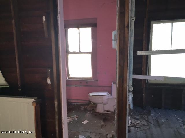 26 E 2nd ST East, Jacksonville, FL 32206