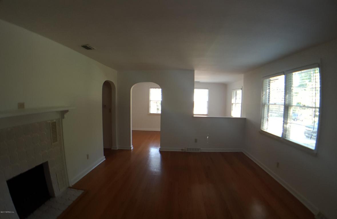 1330 HARBOR OAKS RD, Jacksonville, FL 32207