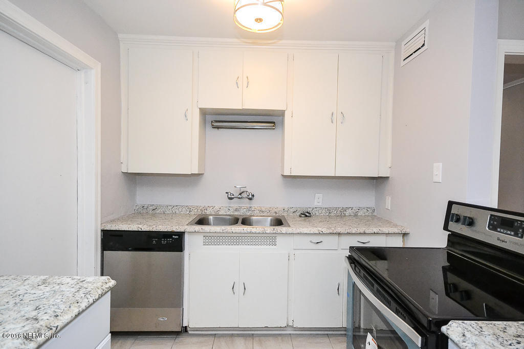2115 KINGSWOOD RD, Jacksonville, FL 32207