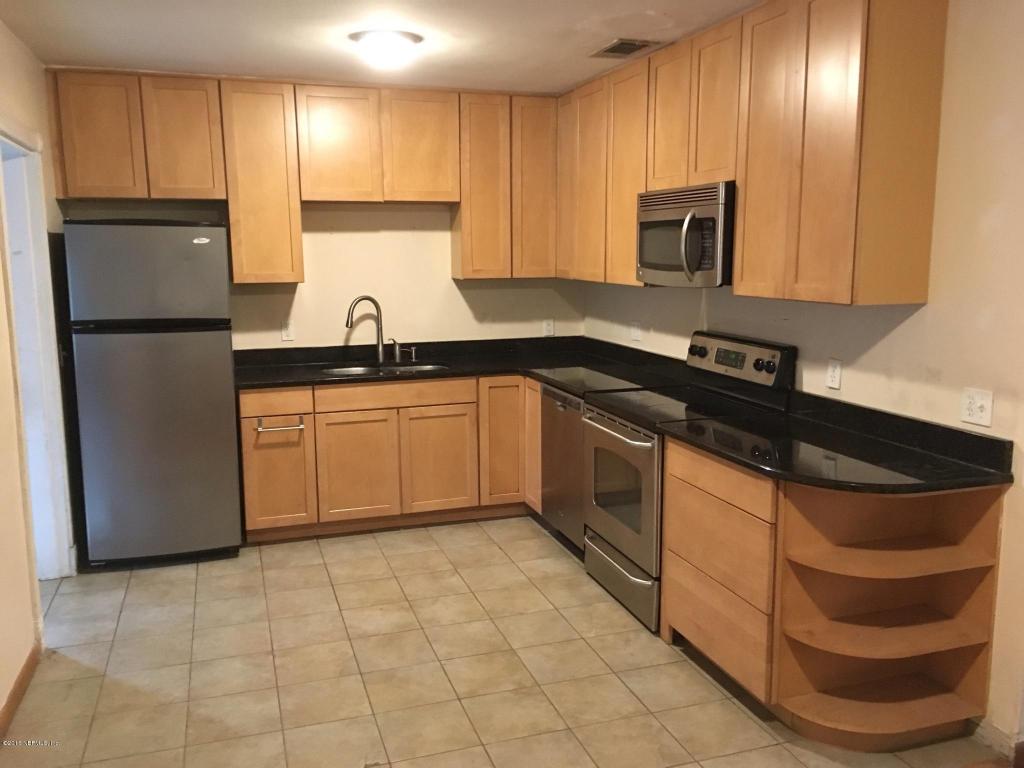 1733 SHADOWOOD LN, Jacksonville, FL 32207