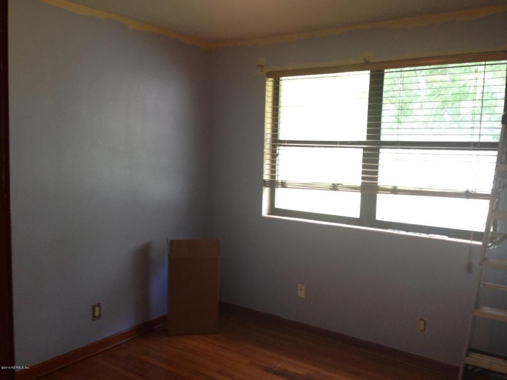 1733 SHADOWOOD LN, Jacksonville, FL 32207