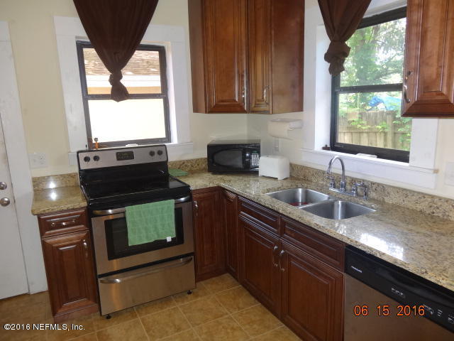 2150 KINGSWOOD RD, Jacksonville, FL 32207