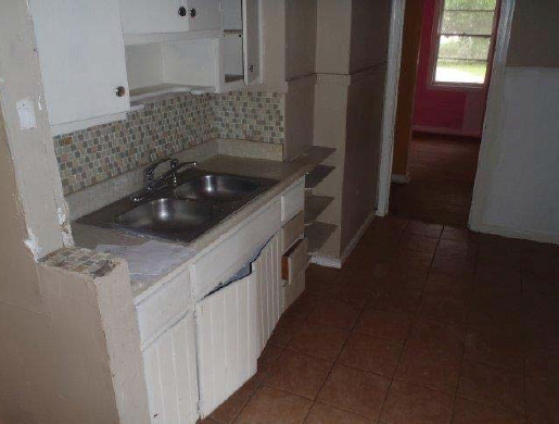 912 Saratoga BlvdJacksonville, FL, 32208Duval County