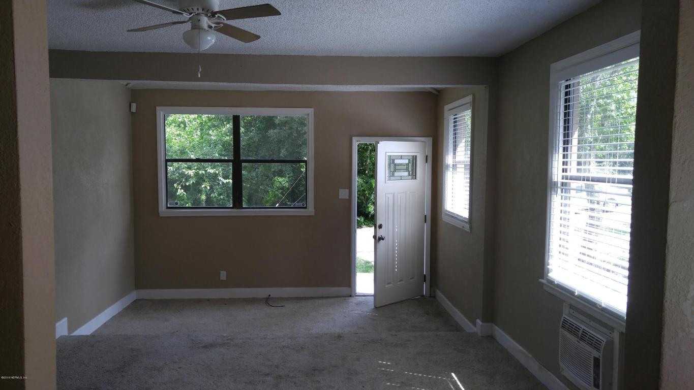 1252 North SHORE DR, Jacksonville, FL 32208