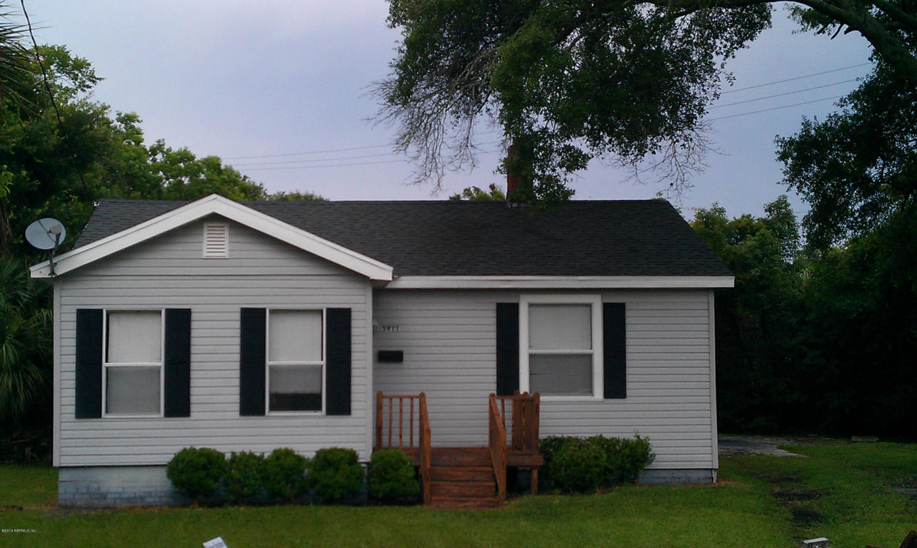 5911 SILVER PLAZA, Jacksonville, FL 32208