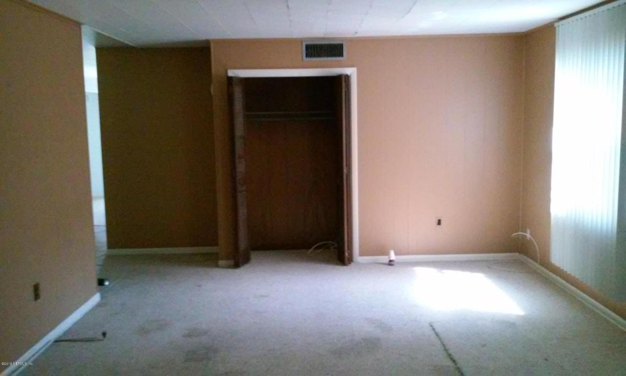 1142 12TH ST West, Jacksonville, FL 32209