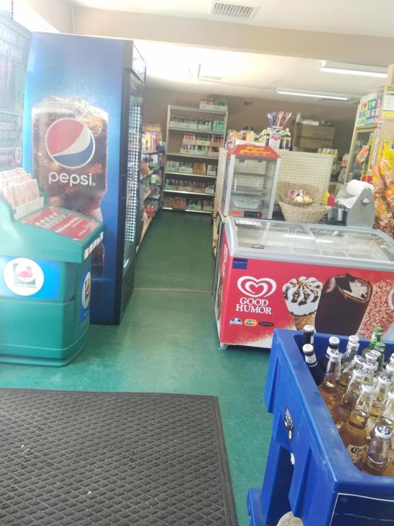 2579 KINGS RD, Jacksonville, FL 32209