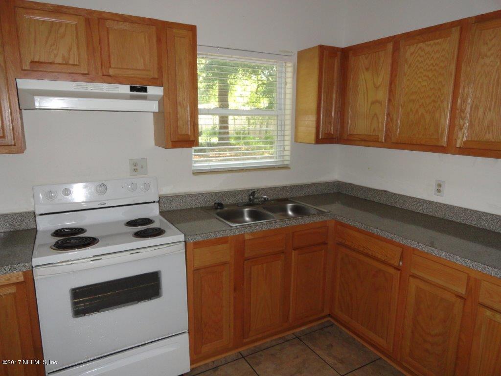 7458 PROXIMA RD, Jacksonville, FL 32210