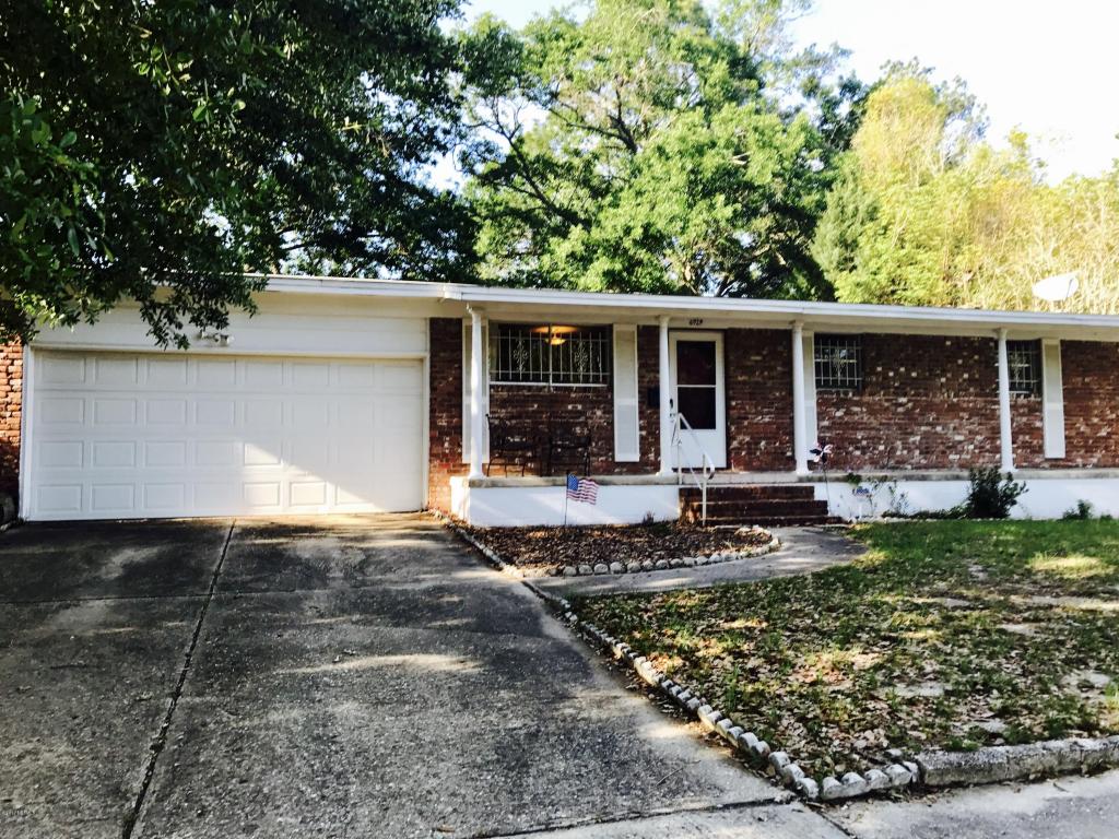 6929 MAGDELENA DR, Jacksonville, FL 32210