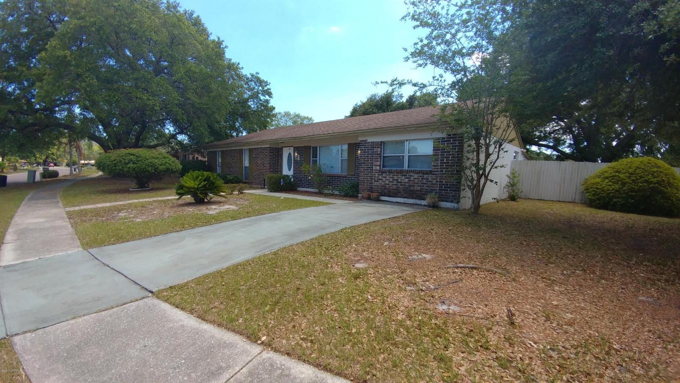 8174 SPRING LAKE RD North, Jacksonville, FL 32210