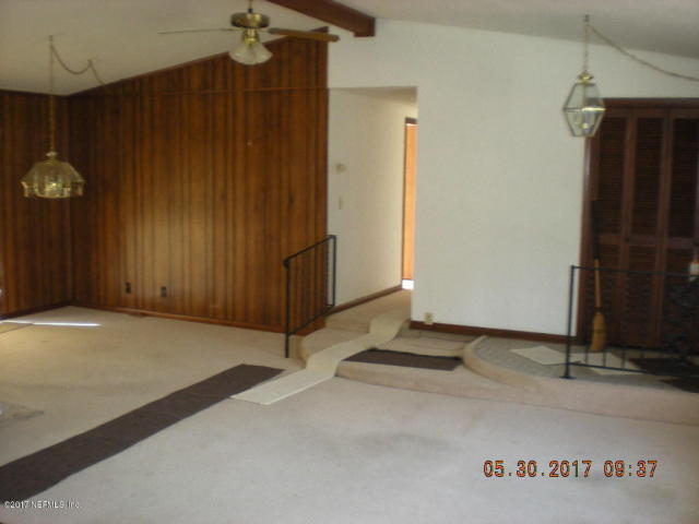 1711 Old Middleburg Rd. N., Middleburg Rd. N., FL 32210
