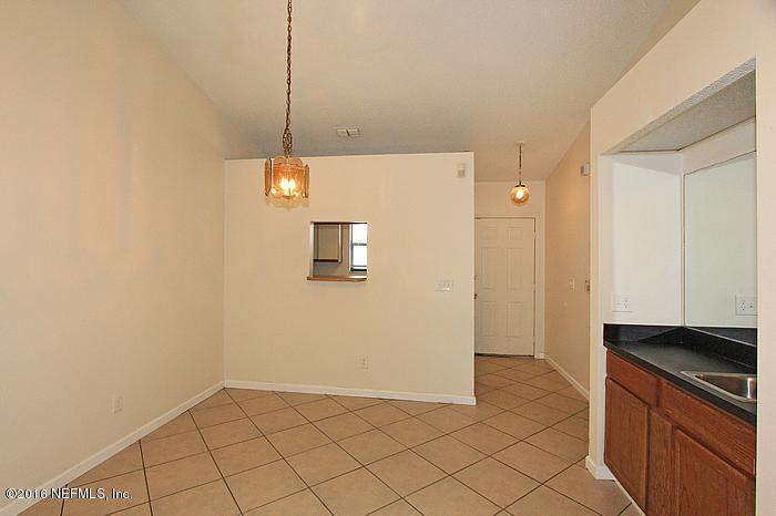 7627 INDIAN LAKES DR, Jacksonville, FL 32210