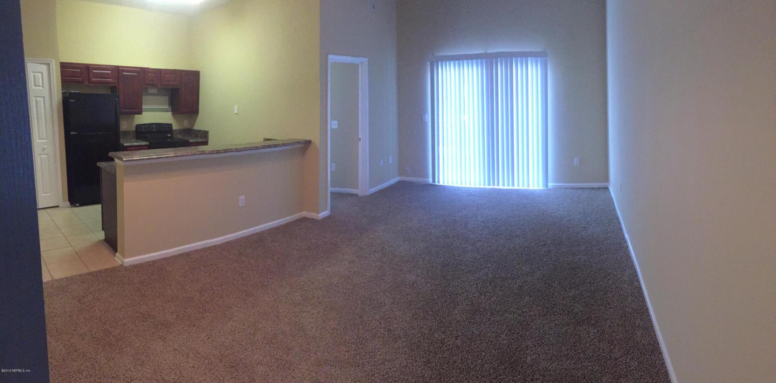 1466 MANOTAK POINT DR, Jacksonville, FL 32210