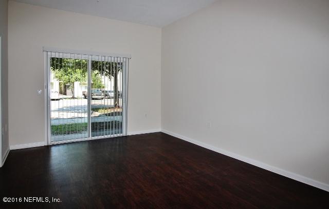 5051 PLAYPEN, Jacksonville, FL 32210