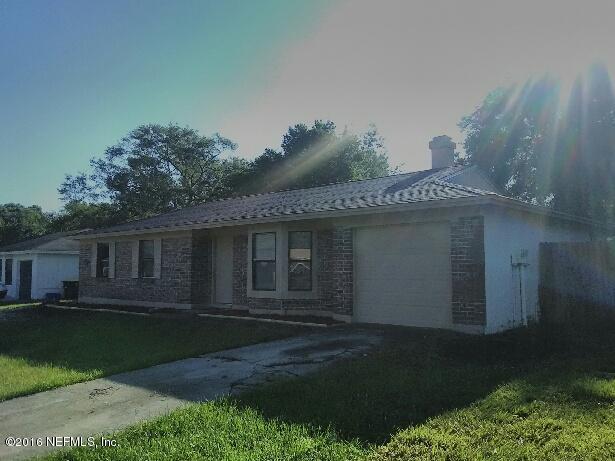 2367 SHARON LAKE DR, Jacksonville, FL 32210