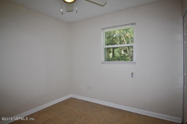 2338 LOOKING GLASS LN, Jacksonville, FL 32210