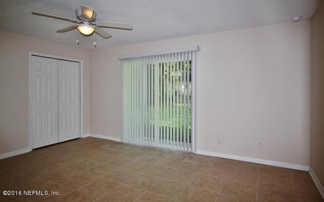 2338 LOOKING GLASS LN, Jacksonville, FL 32210