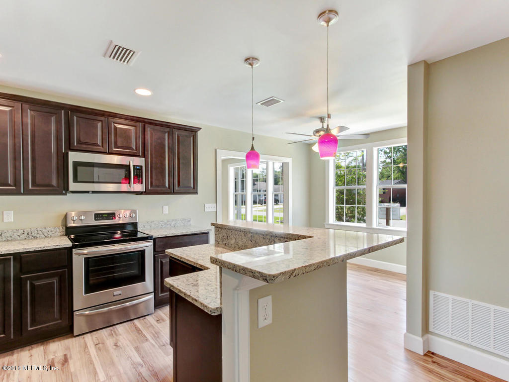 5339 COLONIAL AVE, Jacksonville, FL 32210