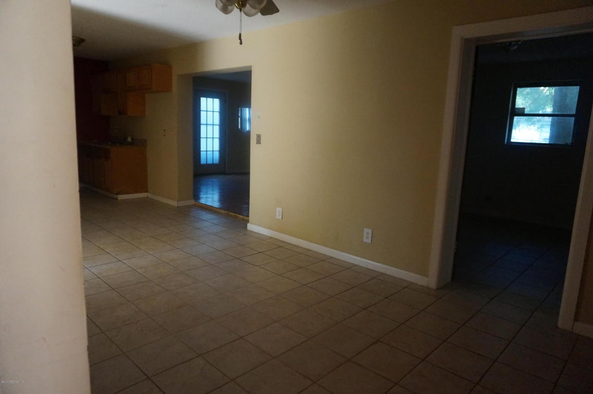 2148 BETSY DR, Jacksonville, FL 32210