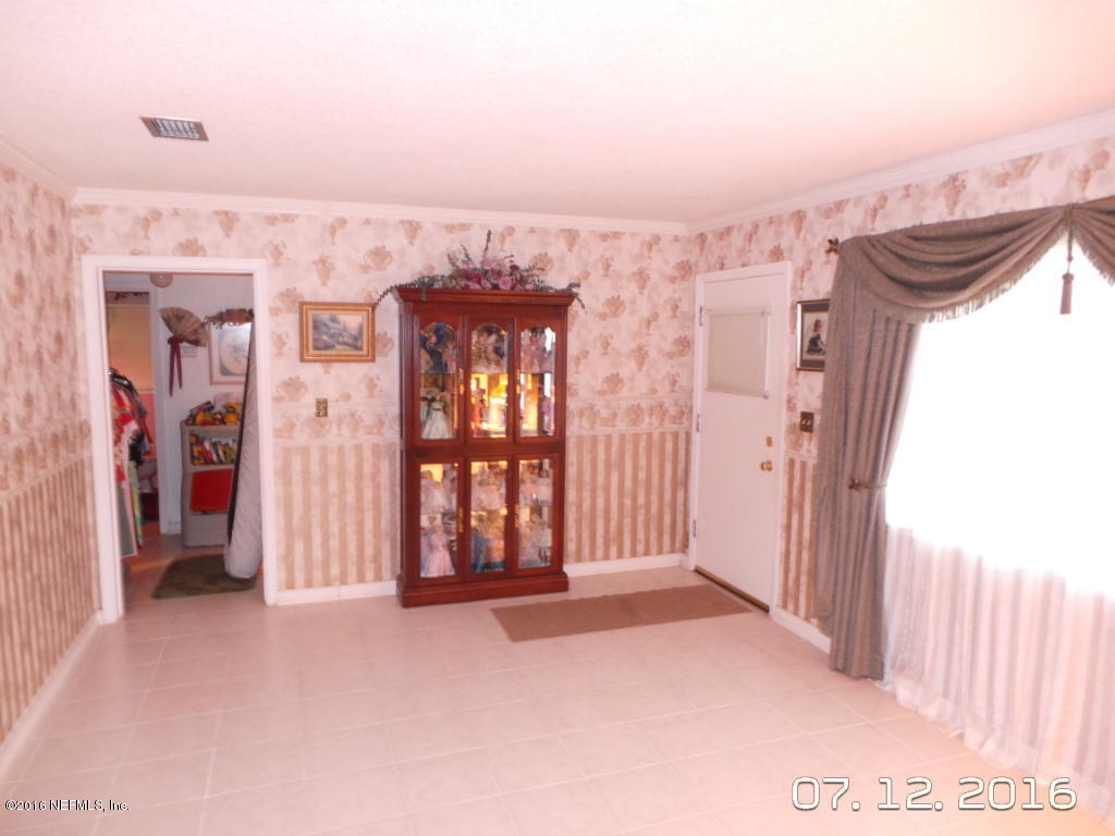 2394 CEDAR SHORES CIR, Jacksonville, FL 32210