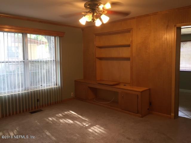 7020 PERKE DR, Jacksonville, FL 32210