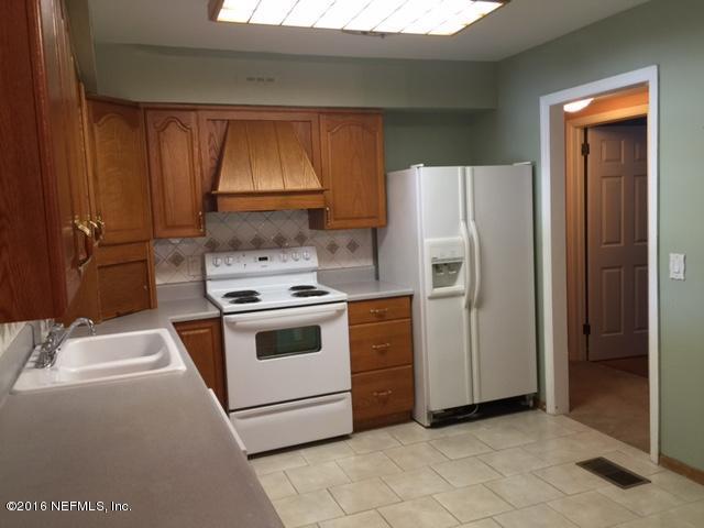 7020 PERKE DR, Jacksonville, FL 32210