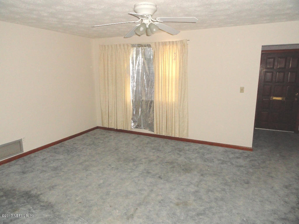 2613 OAK SUMMIT DR, Jacksonville, FL 32211