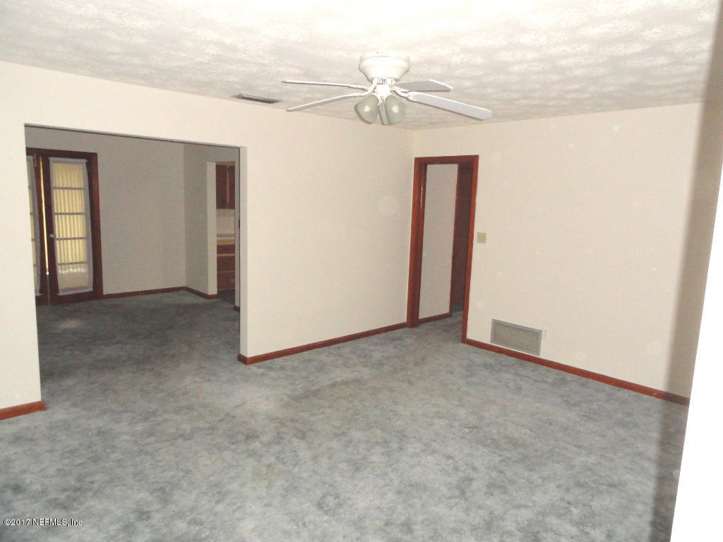 2613 OAK SUMMIT DR, Jacksonville, FL 32211