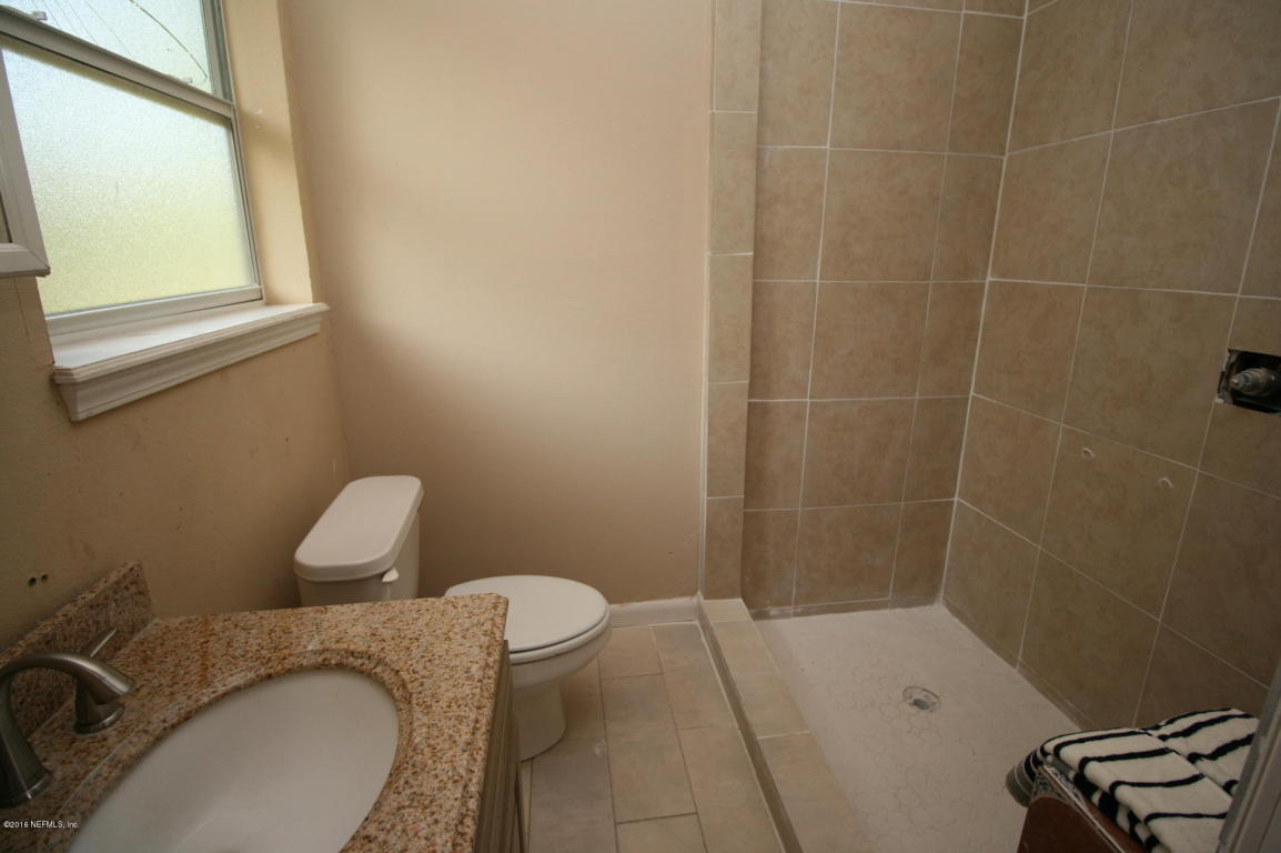 6422 SWALLOW COVE RD, Jacksonville, FL 32211