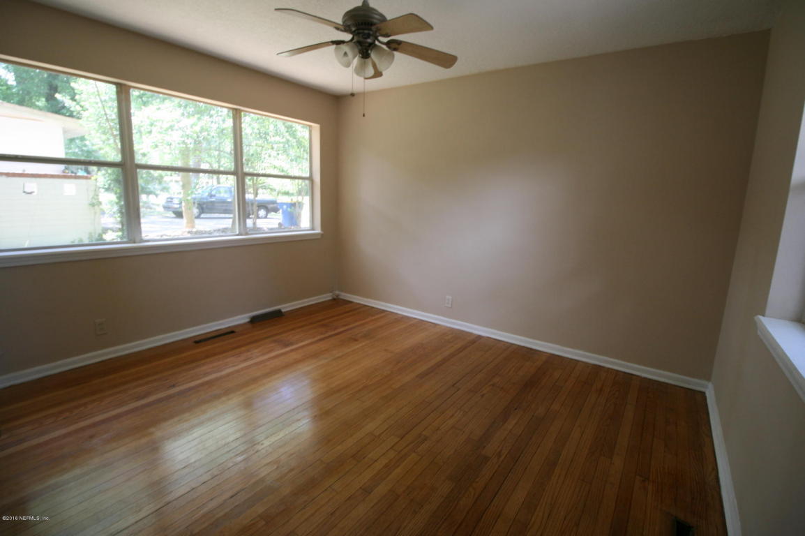 6422 SWALLOW COVE RD, Jacksonville, FL 32211