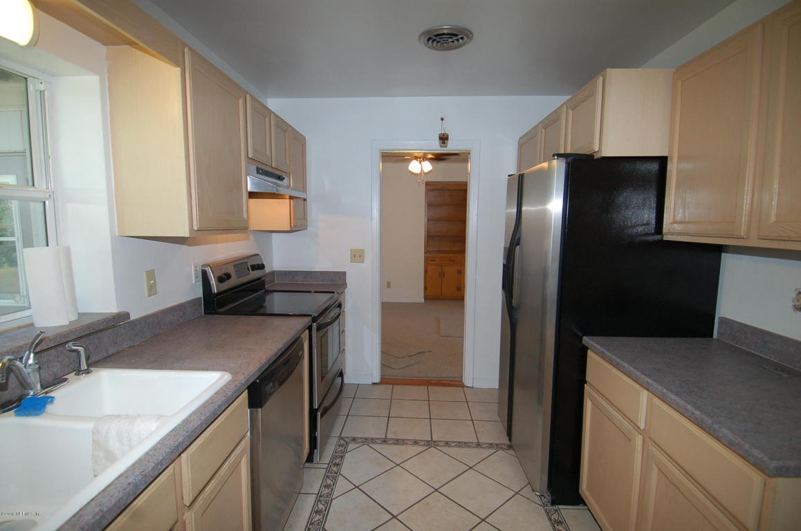 8562 SANTALIA AVE, Jacksonville, FL 32211