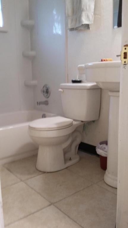 8020 FREE AVE, Jacksonville, FL 32211