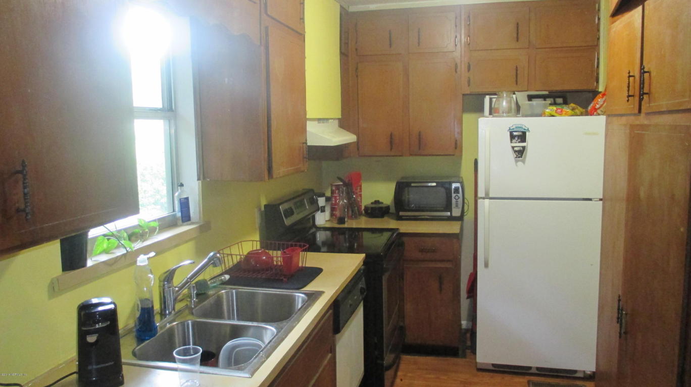 1368 EDDY RD, Jacksonville, FL 32211