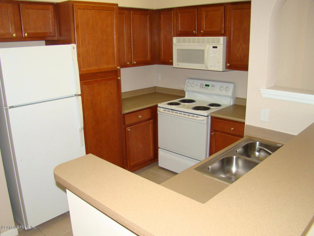 8550 TOUCHTON RD, Jacksonville, FL 32216