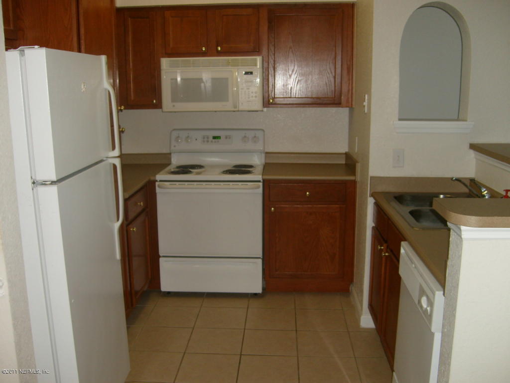 8550 TOUCHTON RD, Jacksonville, FL 32216