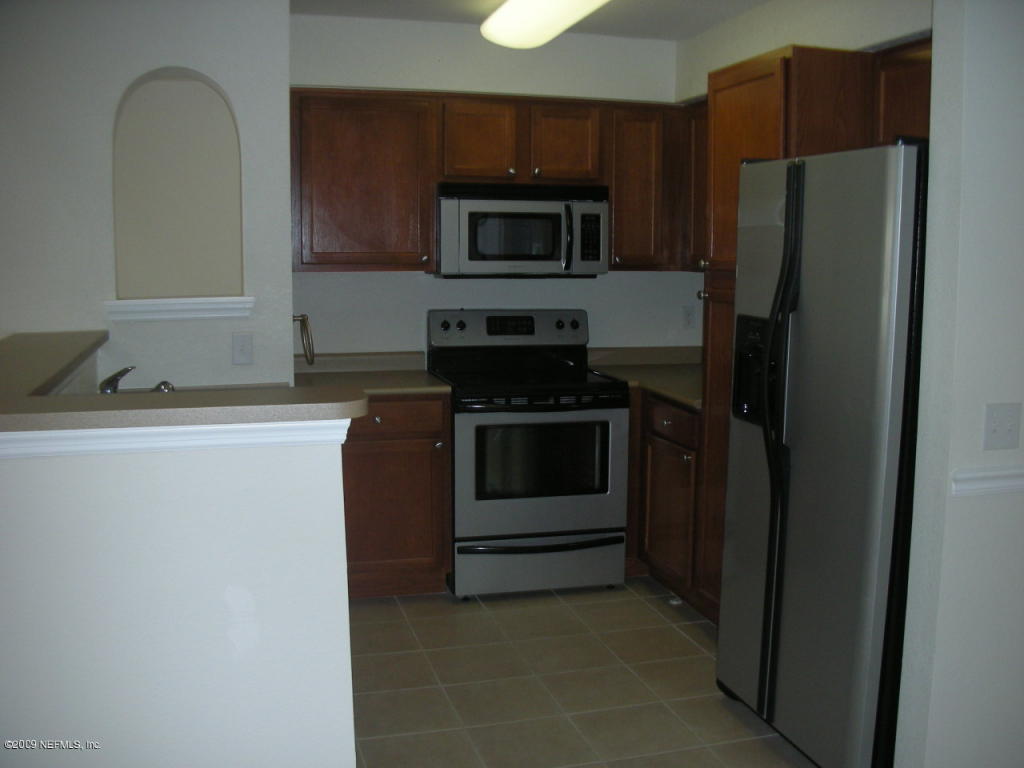 8550 TOUCHTON RD, Jacksonville, FL 32216