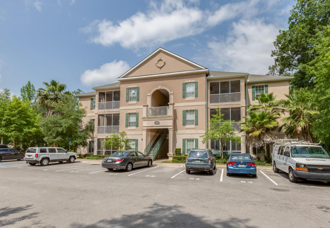 8601 BEACH BLVD, Jacksonville, FL 32216