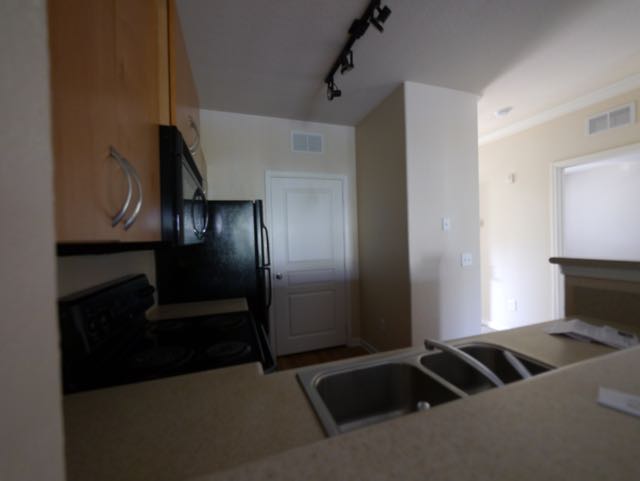 8290 Gate Parkway W, Jacksonville, FL 32216