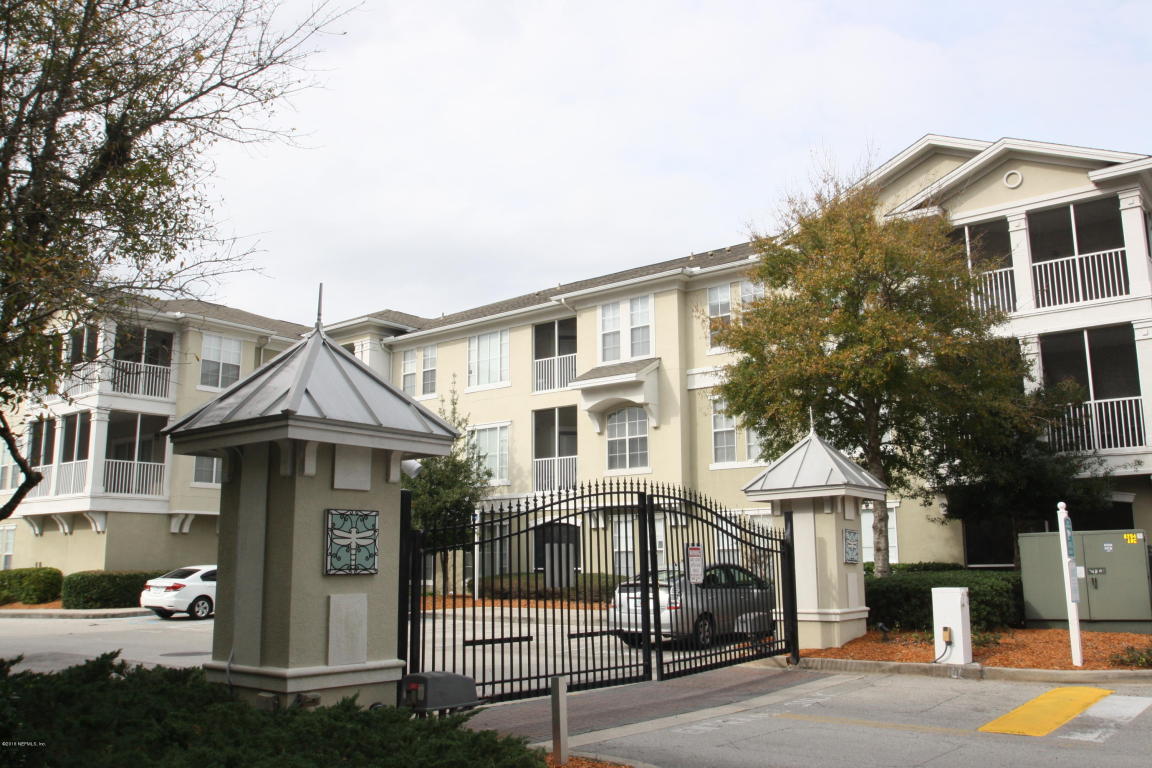 8290 GATE PKWY West, Jacksonville, FL 32216