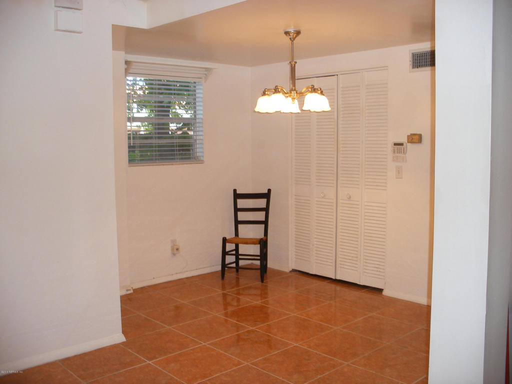 6348 BARNES RD South, Jacksonville, FL 32216