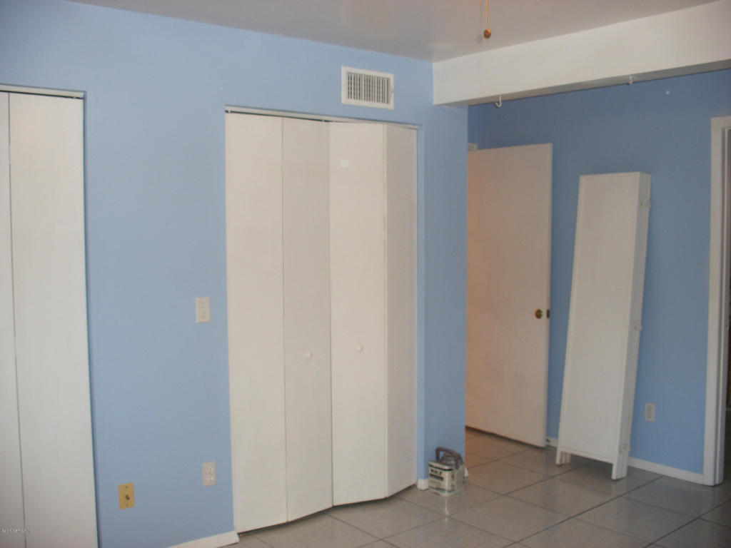 6348 BARNES RD South, Jacksonville, FL 32216