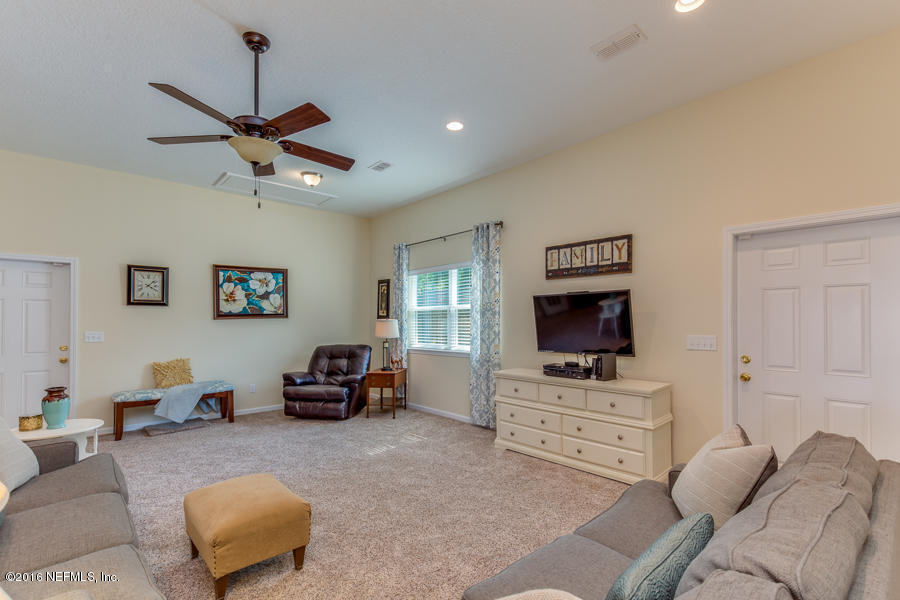 2533 South UNIVERSITY BLVD, Jacksonville, FL 32216