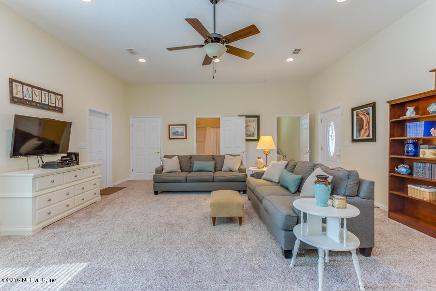 2533 South UNIVERSITY BLVD, Jacksonville, FL 32216