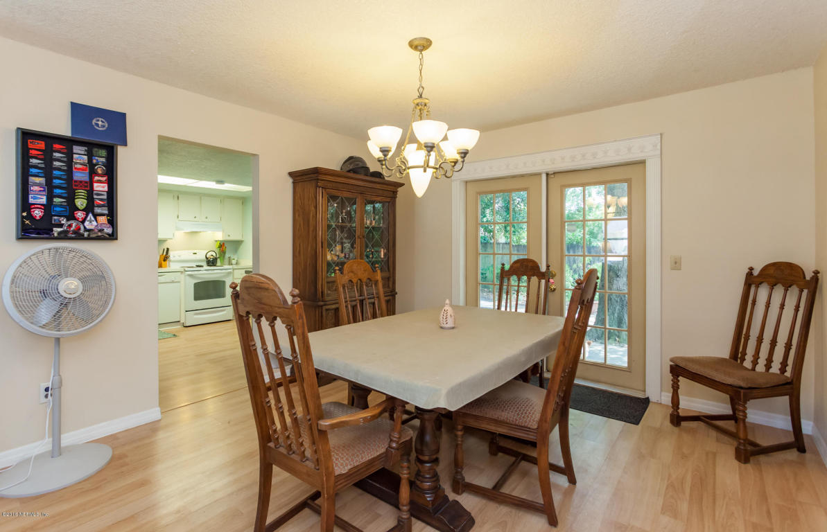 7018 HOLIDAY HILL CT, Jacksonville, FL 32216
