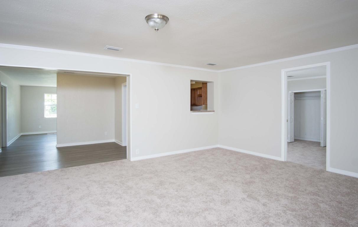 2227 SAUL DR, Jacksonville, FL 32216