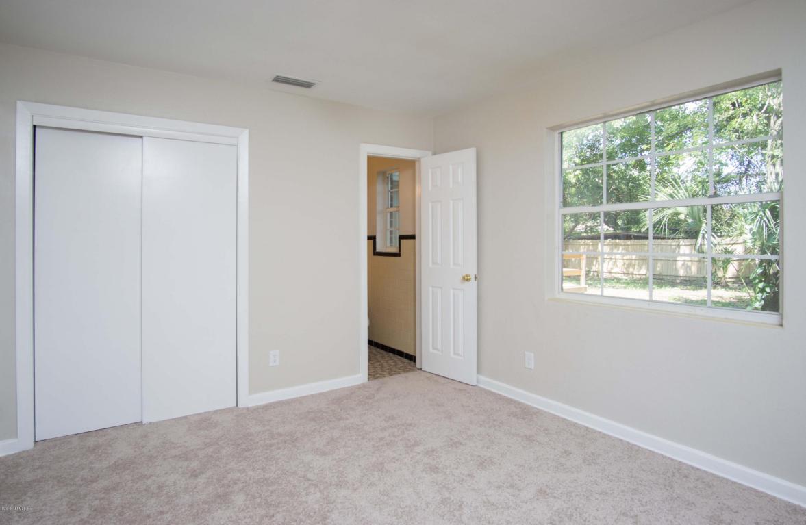 2227 SAUL DR, Jacksonville, FL 32216