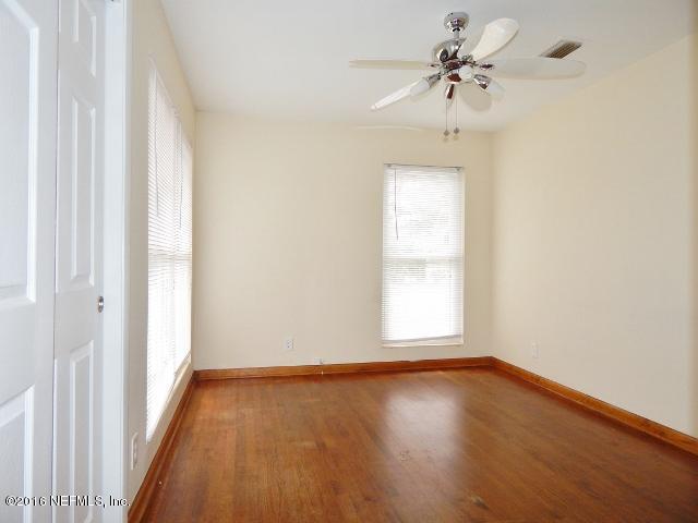 4303 SAN MARTARRO DR North, Jacksonville, FL 32217