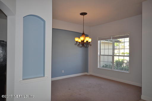 15875 CANOE CREEK DR, Jacksonville, FL 32218