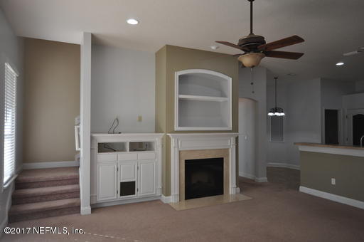 15875 CANOE CREEK DR, Jacksonville, FL 32218