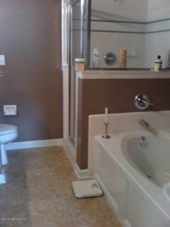 2985 CENTERWOOD DR, Jacksonville, FL 32218